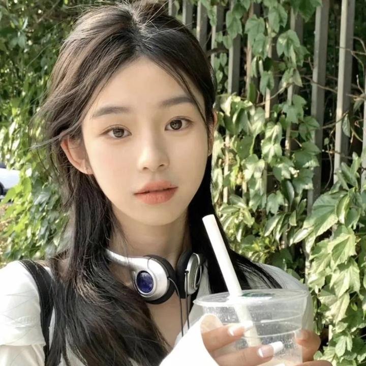 巴黎艳妹